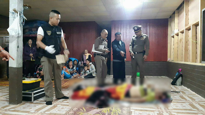 พ่อคว้าปืนลูกซองยิง 2 ลูกน้อย