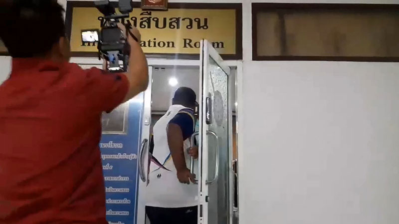 ไอ้หื่นแกล้งพิการ