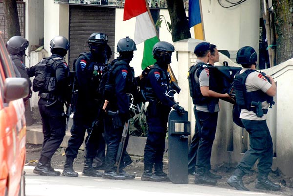 ก่อการร้าย