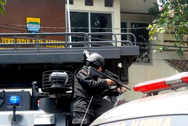 ก่อการร้าย