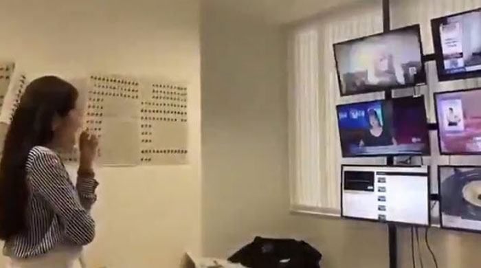 ช่อ พรรณิการ์