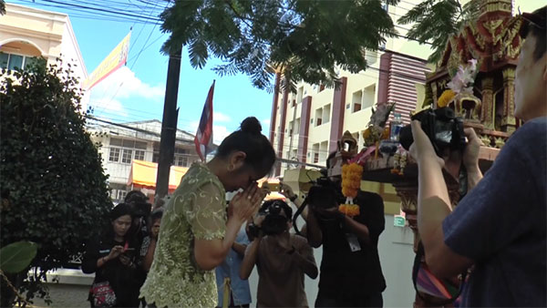 ครูจอมทรัพย์