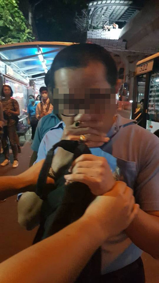 ลุงหื่นใช้เป้าถูไถ นศ. 