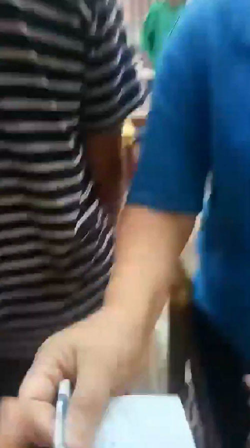 พรรคดังแจกเงิน