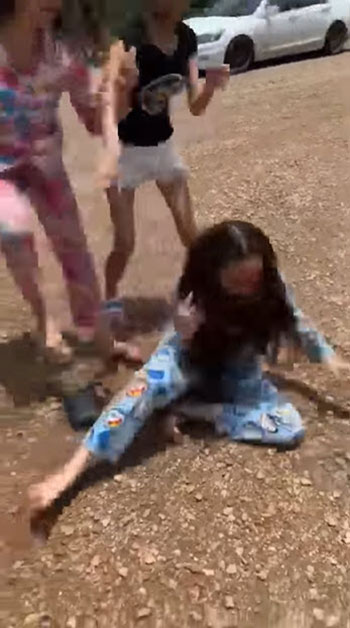 พริตตี้สาว