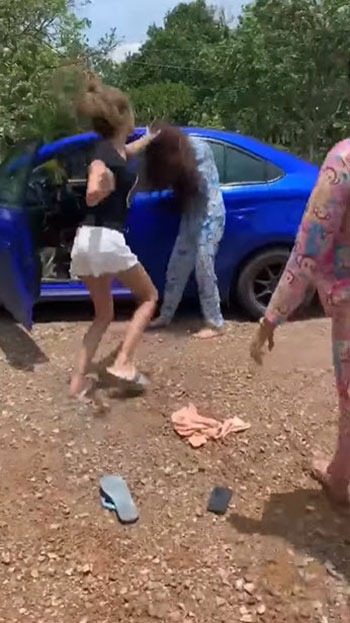 พริตตี้สาว