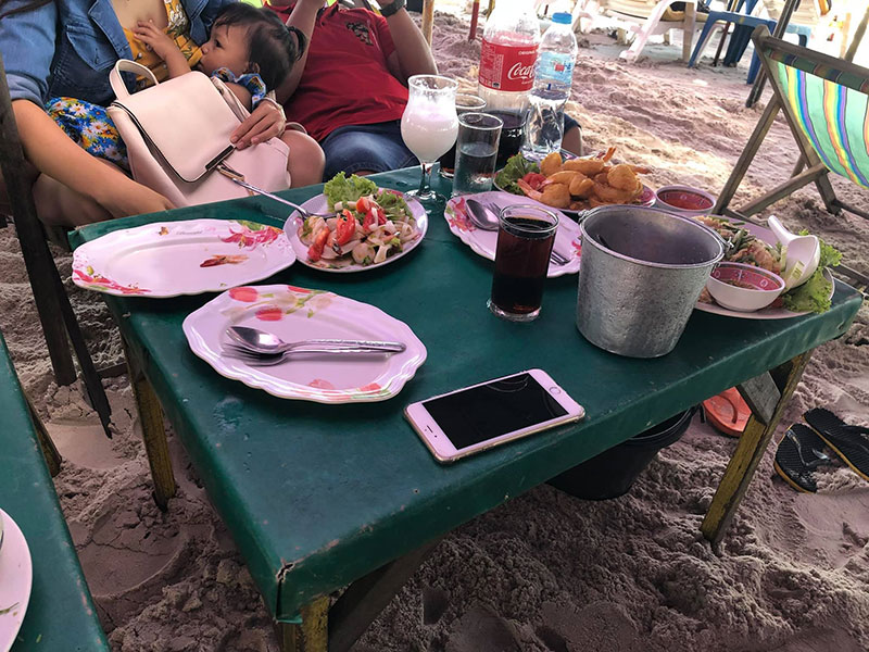 ร้านริมหาดหัวหินหลอกให้นั่งฟรี