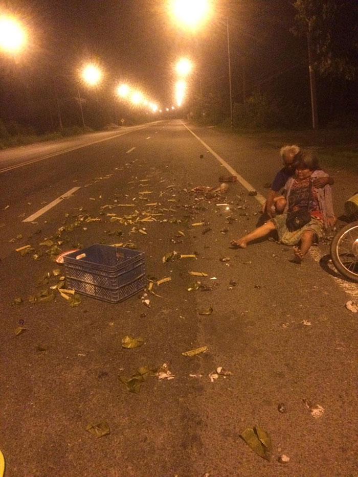 กระบะตีนผี