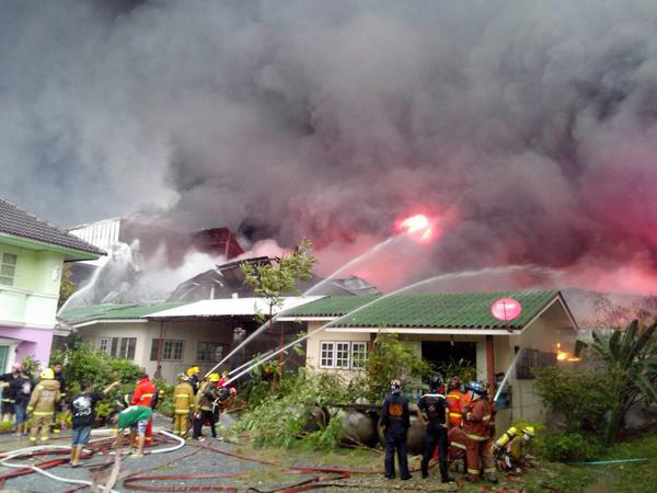 ไฟไหม้โรงงานพลาสติกพระราม 2