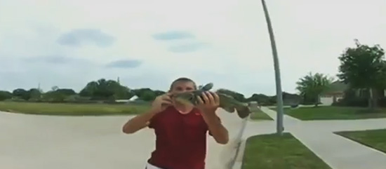 ตกปลาจากท่อระบายน้ำ