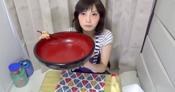 กินบะหมี่มื้อเดียว 3 กิโลกรัม