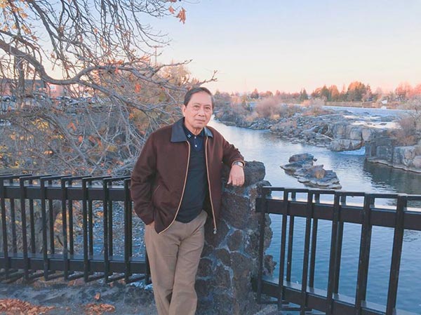 ดร.ปลอดประสพ สุรัสวดี