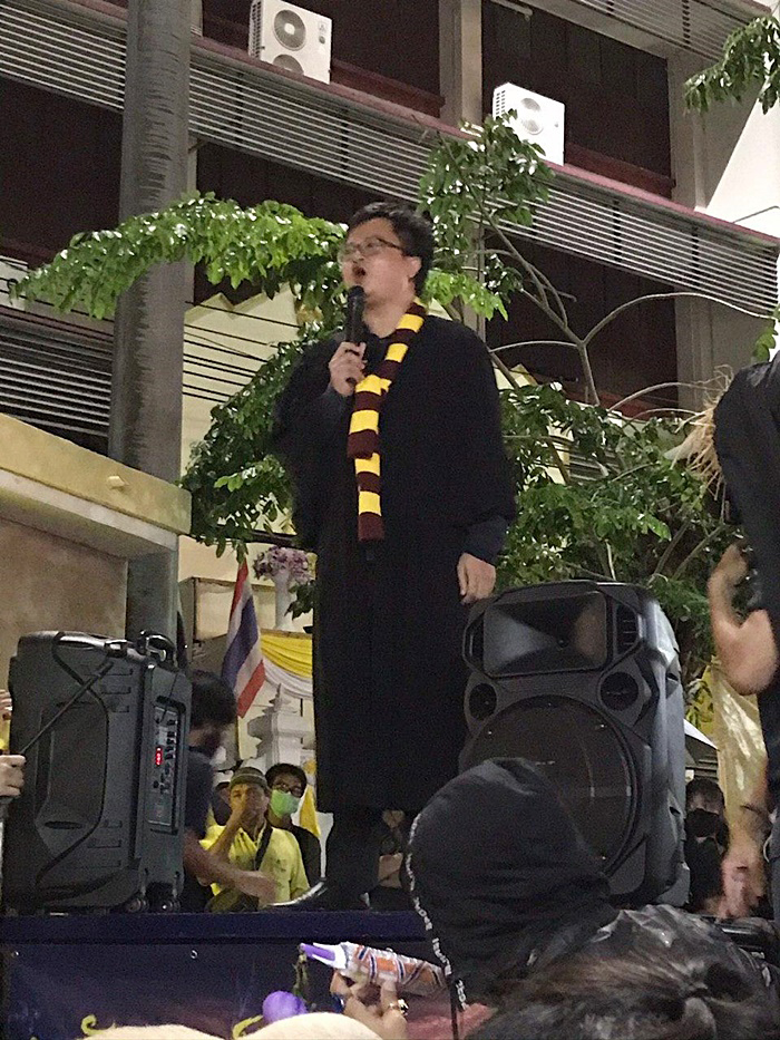 อานนท์ นำภา