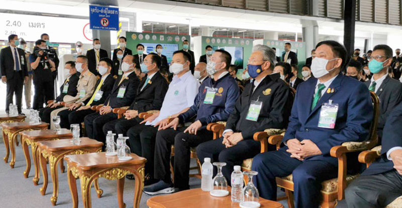 นายกเปิดรถไฟฟ้า