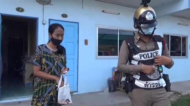 แม่นอนเฝ้าศพลูก