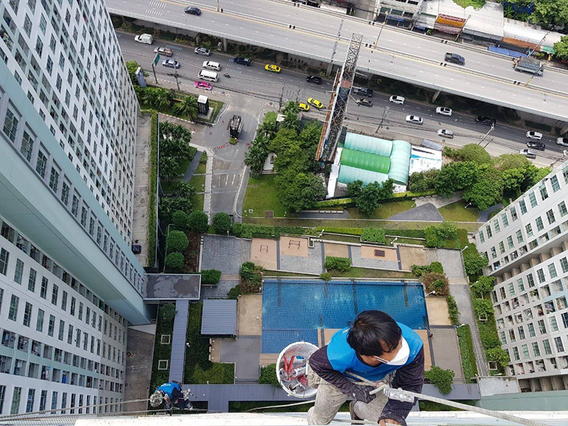 ตัดเชือกช่างทาสีคอนโด