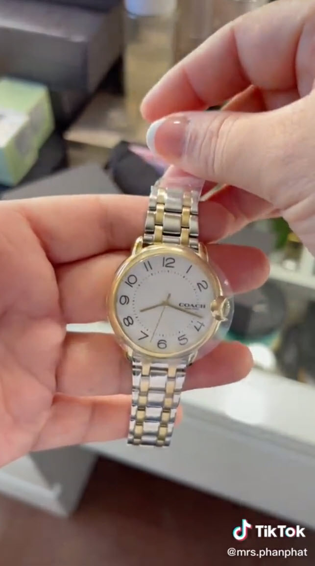 แจกเงินลูกน้อง