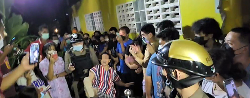 หมอปลาจับพระสึก