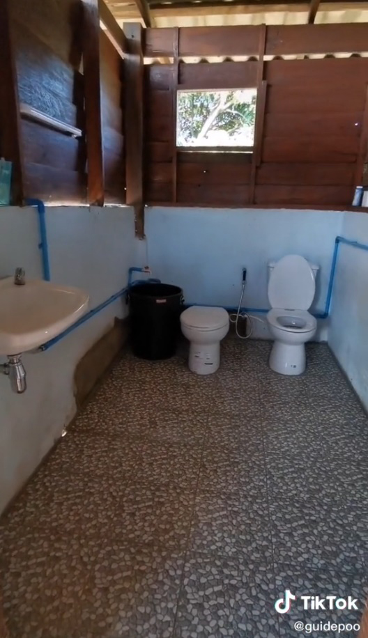 ชักโครก