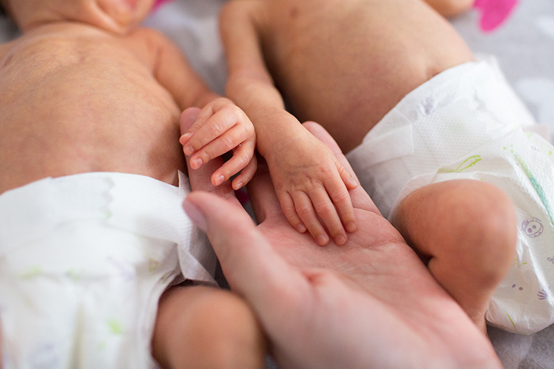 แฝดคนละพ่อ