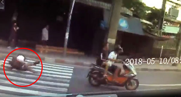 รถชนตำรวจ