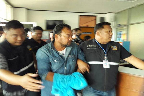 อุ้มฆ่าสาวทอม