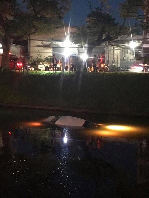 รถตกคูเมืองเชียงใหม่