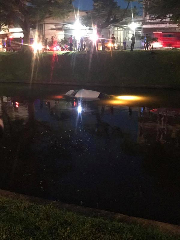 รถตกคูเมืองเชียงใหม่