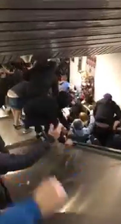 บันไดเลื่อนพัง