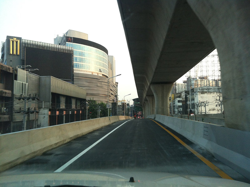 สะพานข้ามแยกรัชโยธิน