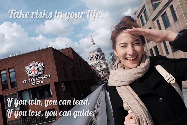 สาวโดนรถจอดขวาง ทนไม่ไหวอัดคลิปสอนภาษาอังกฤษซะเลย