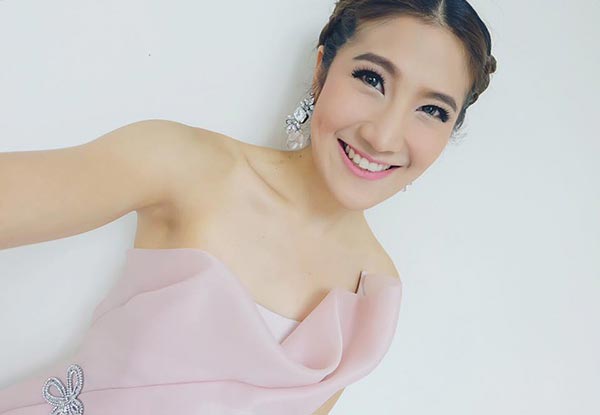 สาวโดนรถจอดขวาง ทนไม่ไหวอัดคลิปสอนภาษาอังกฤษซะเลย