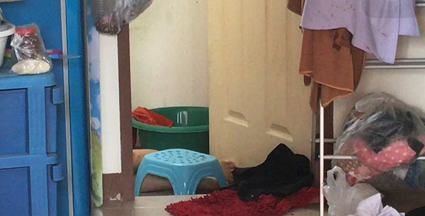 แทงสาวเปลือยดับสยองคาห้องพัก คาดปมหึงหวง