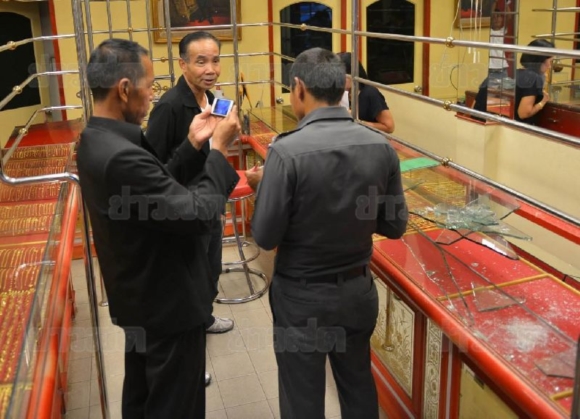 โจรบุกเดี่ยวปล้นร้านทองสิงหนคร สงขลา กวาดทองหนักกว่า 66 บาท