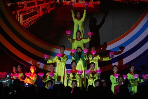 กีฬาเอเชียนบีชเกมส์ 2014 ได้ปิดฉากลงอย่างเป็นทางการแล้ว ไทยครองเจ้าเหรียญทองเอเชียนบีชเกมส์ เป็นสมัยที่ 2 ได้ 56 เหรียญทอง 