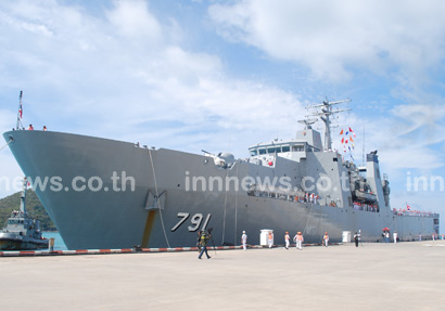 เรือหลวงอ่างทอง ประจำการแล้ว รับมือน้ำท่วม-สึนามิ
