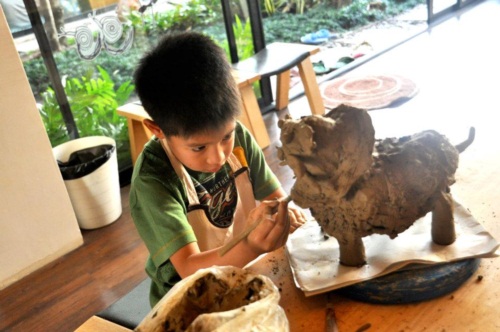 ให้ศิลปะ ปั้นดิน – คิดไอเดีย พัฒนาเด็กทั้งร่างกายและสติปัญญา