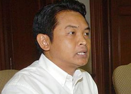 สุริยะใส กตะศิลา