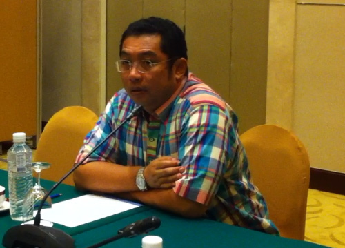 สนธยา คุณปลื้ม