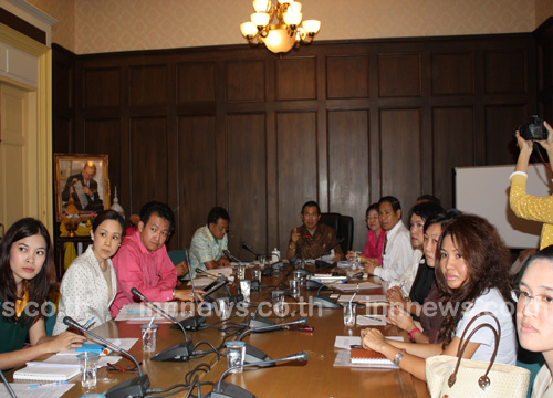 ค้าน! จัดงานดนตรีเคาท์ดาวน์ กลางทะเล หาดสุรินทร์ จ.ภูเก็ต