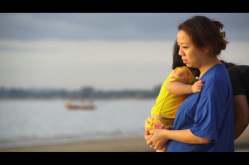 ฟ้าใส...นางฟ้าของแม่ กับการต่อสู้ในโลกอันมืดมิด