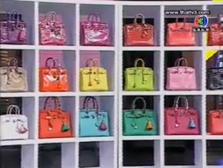 พญ.ของขวัญ ฟูจิตนิรันดร์ เซเลบผู้คลั่งไคล้กระเป๋าแอร์เมส ราคานับล้าน