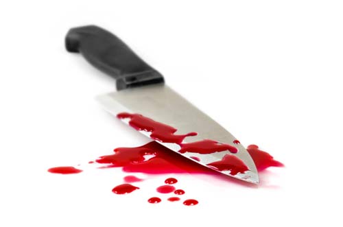 แท็กซี่แวะเติมน้ำมัน เจอแฟนควงกิ๊ก ลงไปถามถูกแทงดับ