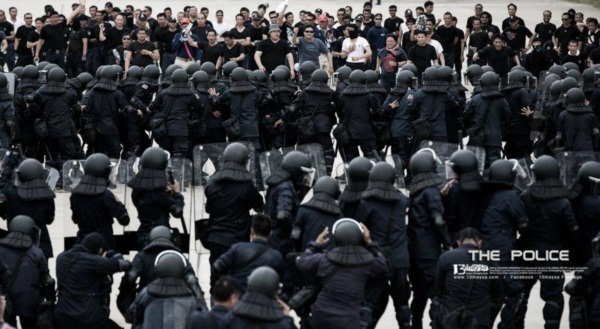 ภาระและการฝึกฝน ของเหล่าตำรวจควบคุมฝูงชน