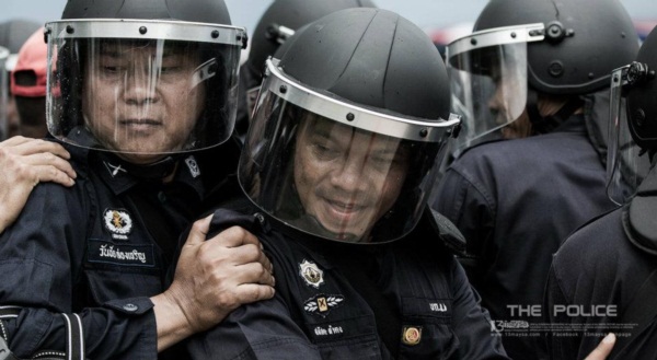 ภาระและการฝึกฝน ของเหล่าตำรวจควบคุมฝูงชน