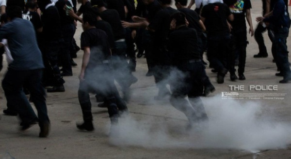 ภาระและการฝึกฝน ของเหล่าตำรวจควบคุมฝูงชน