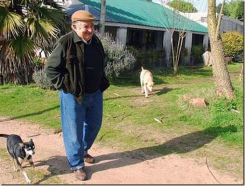 โฮเซ มูจีกา ประธานาธิบดีที่จนที่สุดในโลก