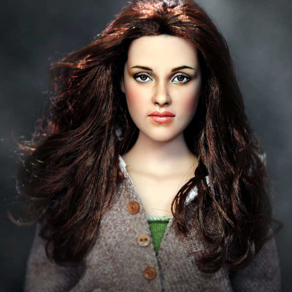 ทึ่ง! ศิลปินรีเพนท์ตุ๊กตา เอ็ดเวิร์ด-เบลล่า เหมือนจริงเว่อร์