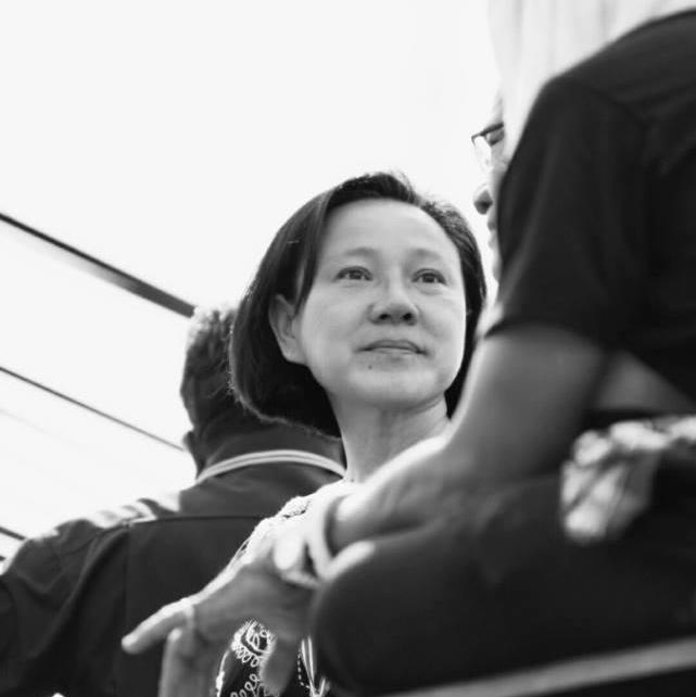 อัญชลี ไพรีรักษ์