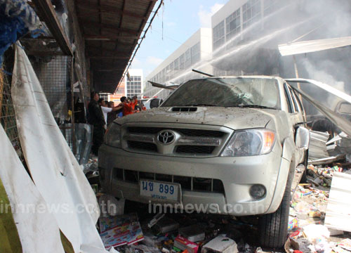 ไฟไหม้ตลาดพรธิสาร คลอง 10 ดับ 2 เจ็บ 7